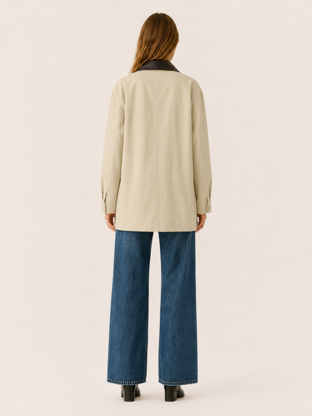 Aurelia | Barn Jacket with Contrast Collar and Relaxed Fit