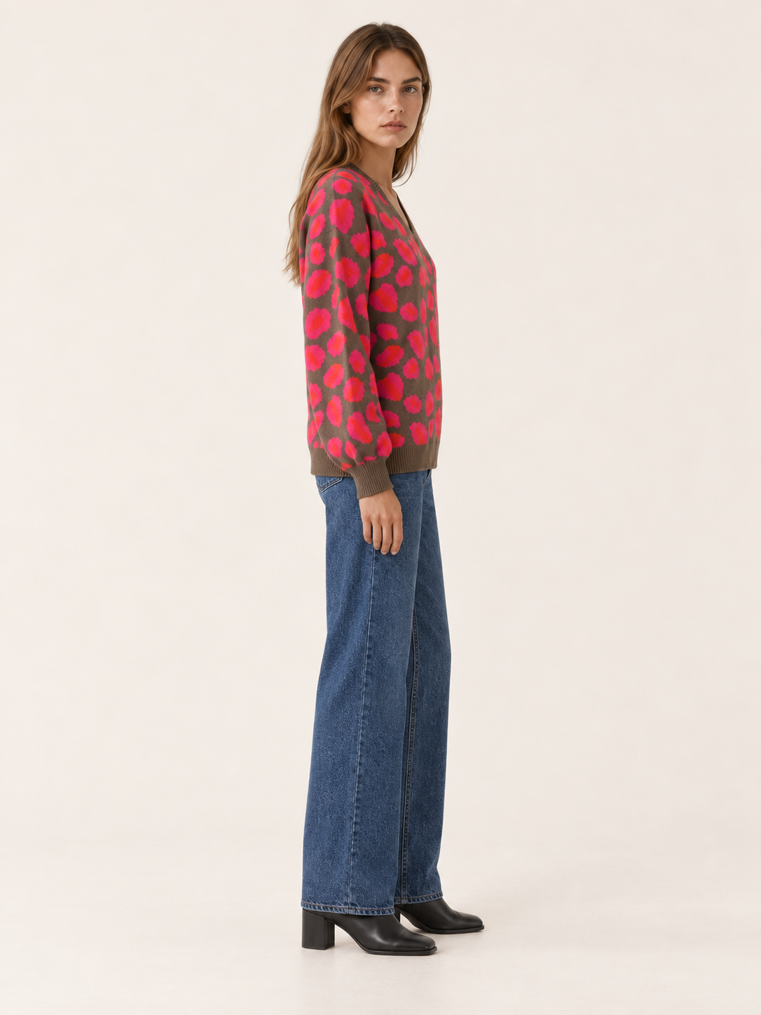 Auvressa | V Neck Sweater with Leopard Print and Oversized Fit