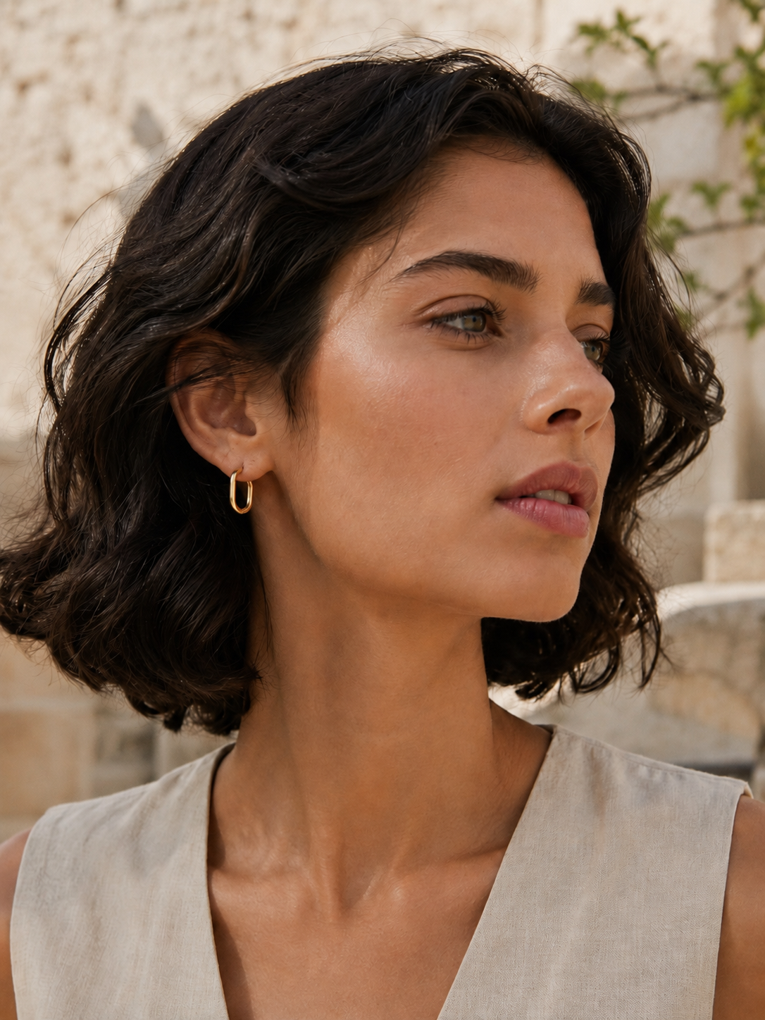 Elina | Oval Hoop Earrings with Polished Finish