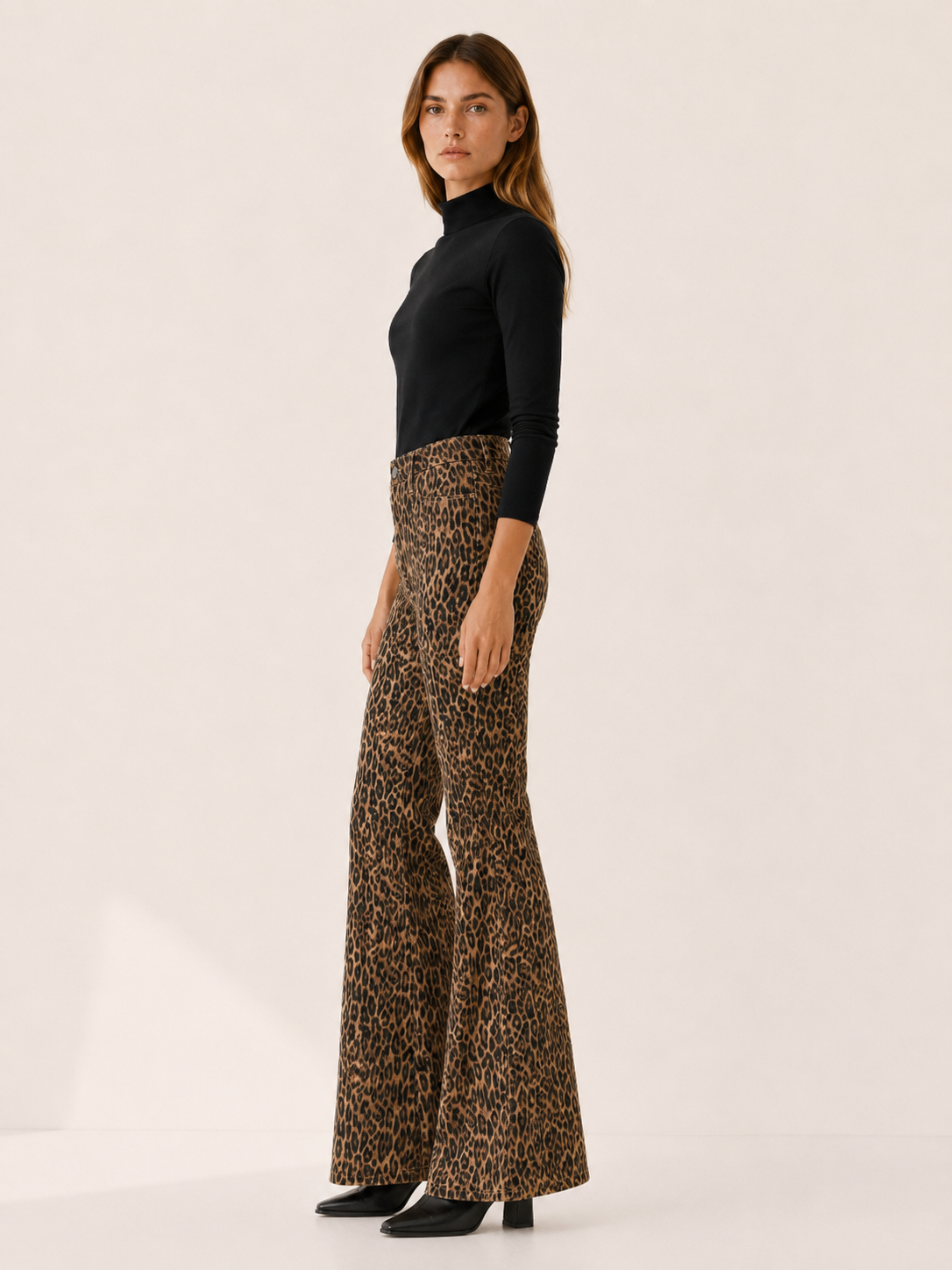 Eloise | Women's Leopard Print Flared Jeans with High Waist