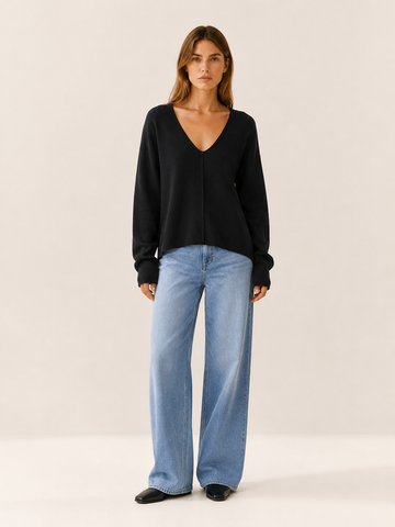 Eulalie | V-Neck Sweater with Center Seam and Relaxed Fit