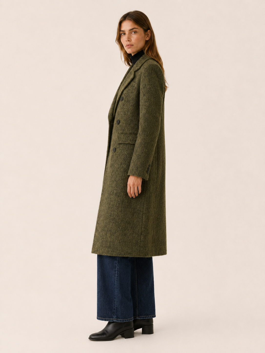 Evelyn | Long Coat with Double-Breasted Front and Tailored Fit