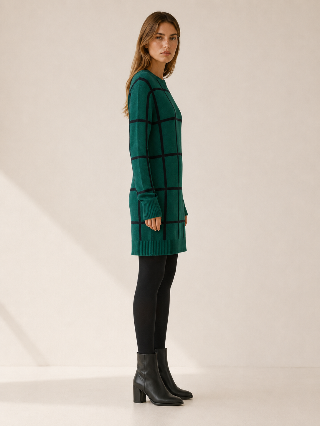 Florence | Sweater Dress with Plaid Pattern and Mini Fit