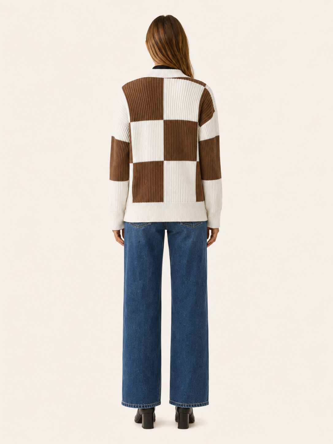 Ilaria | V-Neck Cardigan with Plaid Pattern and Button Front