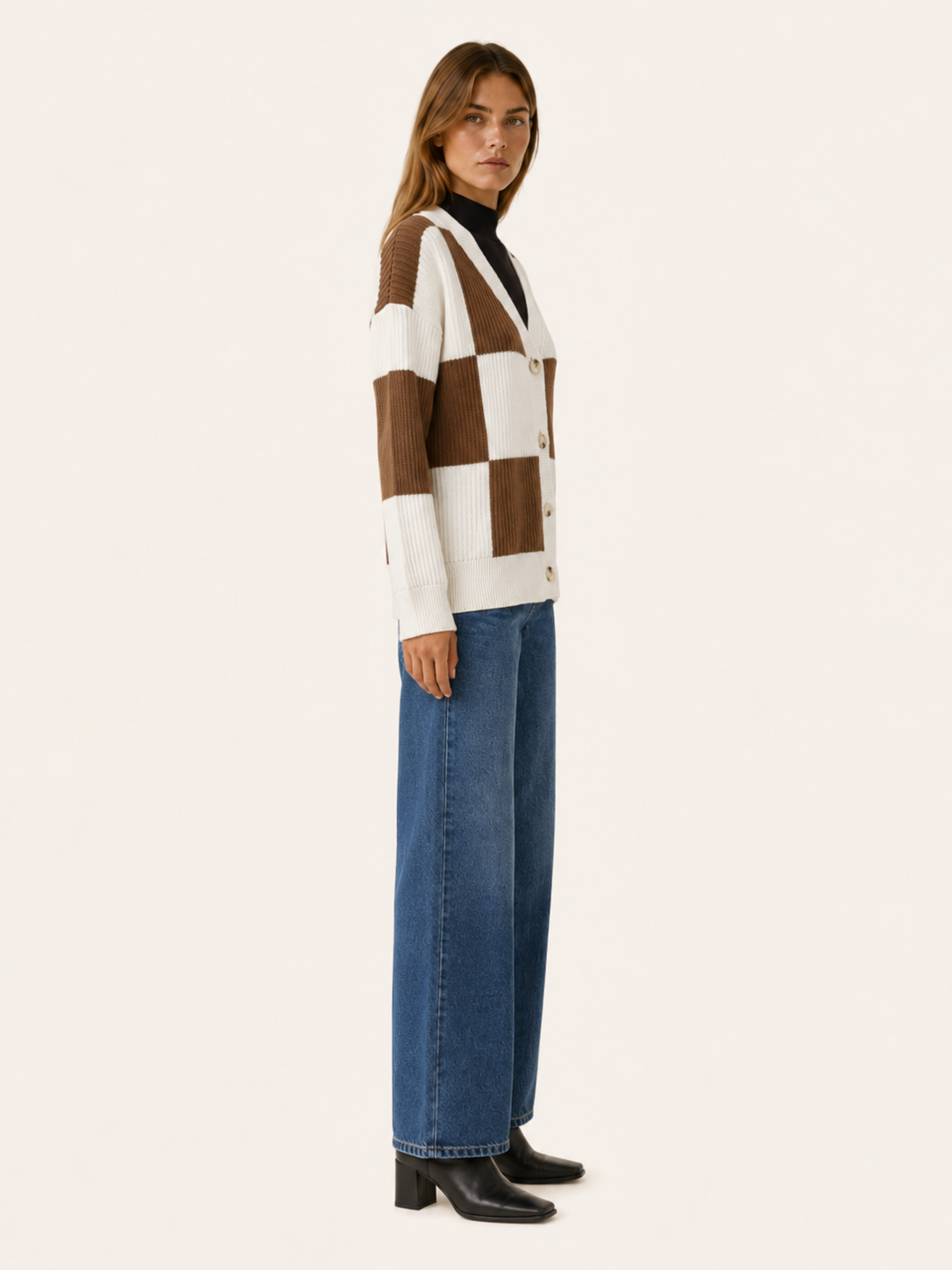 Ilaria | V-Neck Cardigan with Plaid Pattern and Button Front