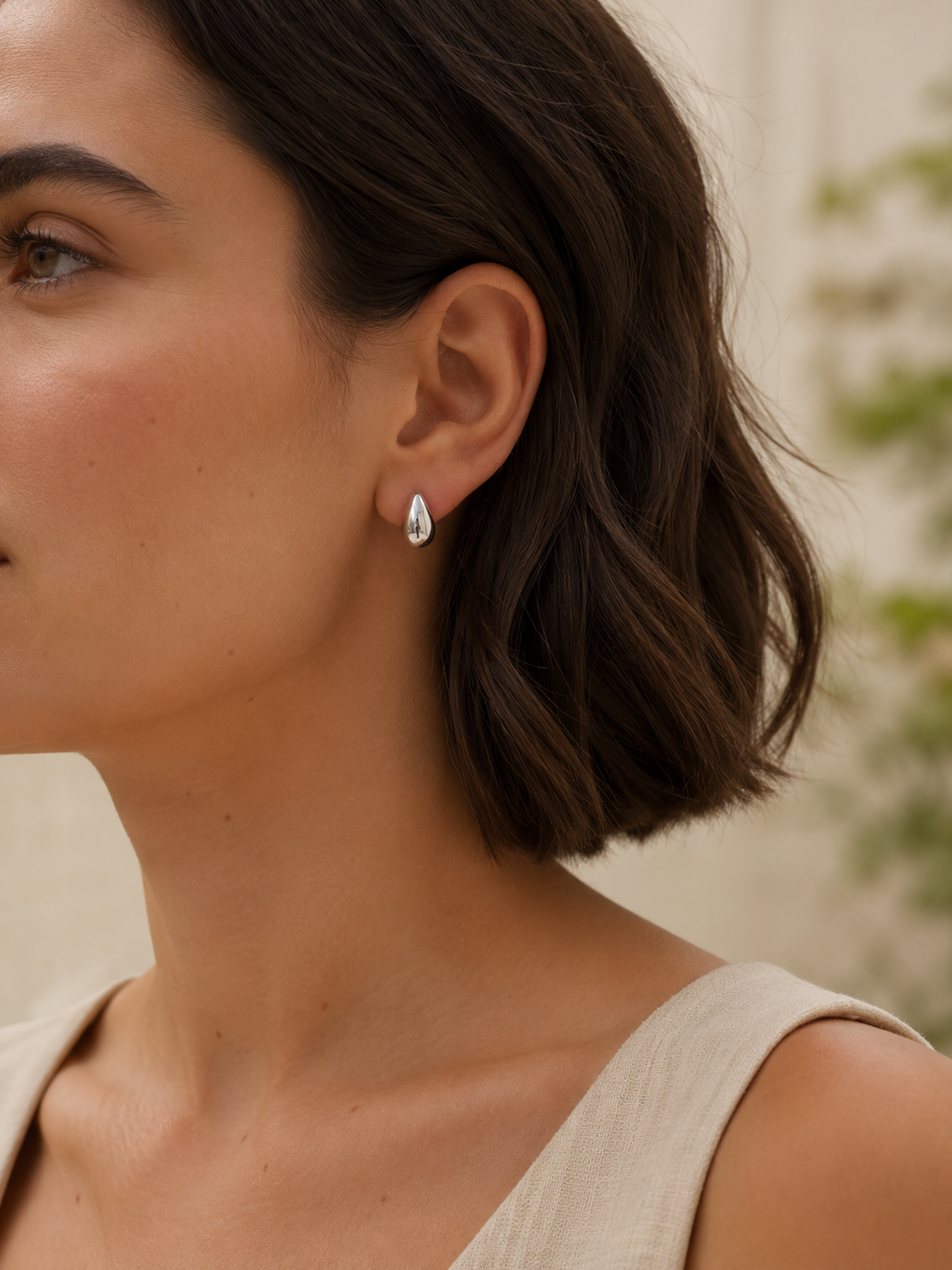 Linnea | Teardrop Stud Earrings with Polished Finish