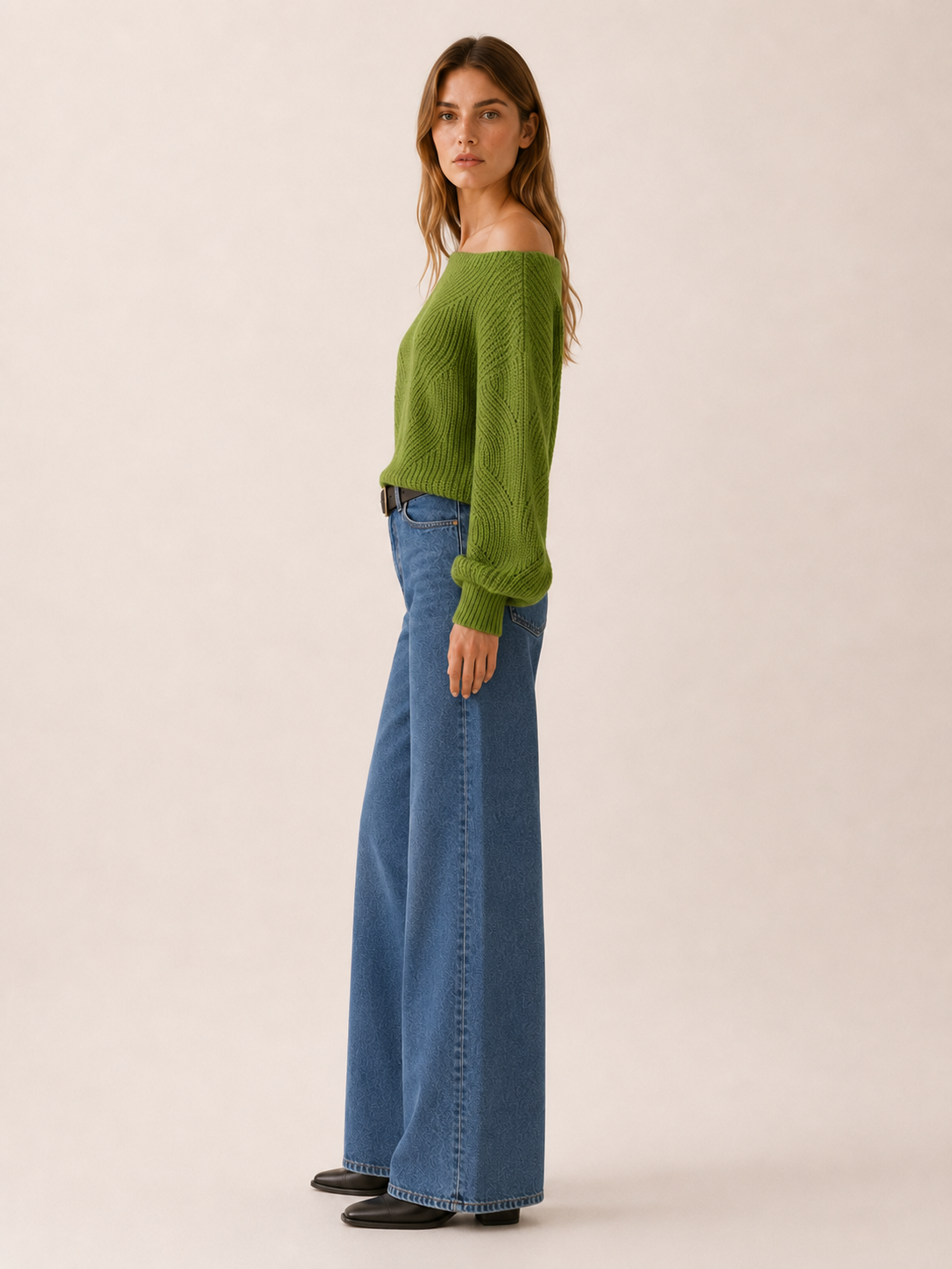 Meliora | V-Neck Sweater with Openwork Detail and Balloon Sleeves