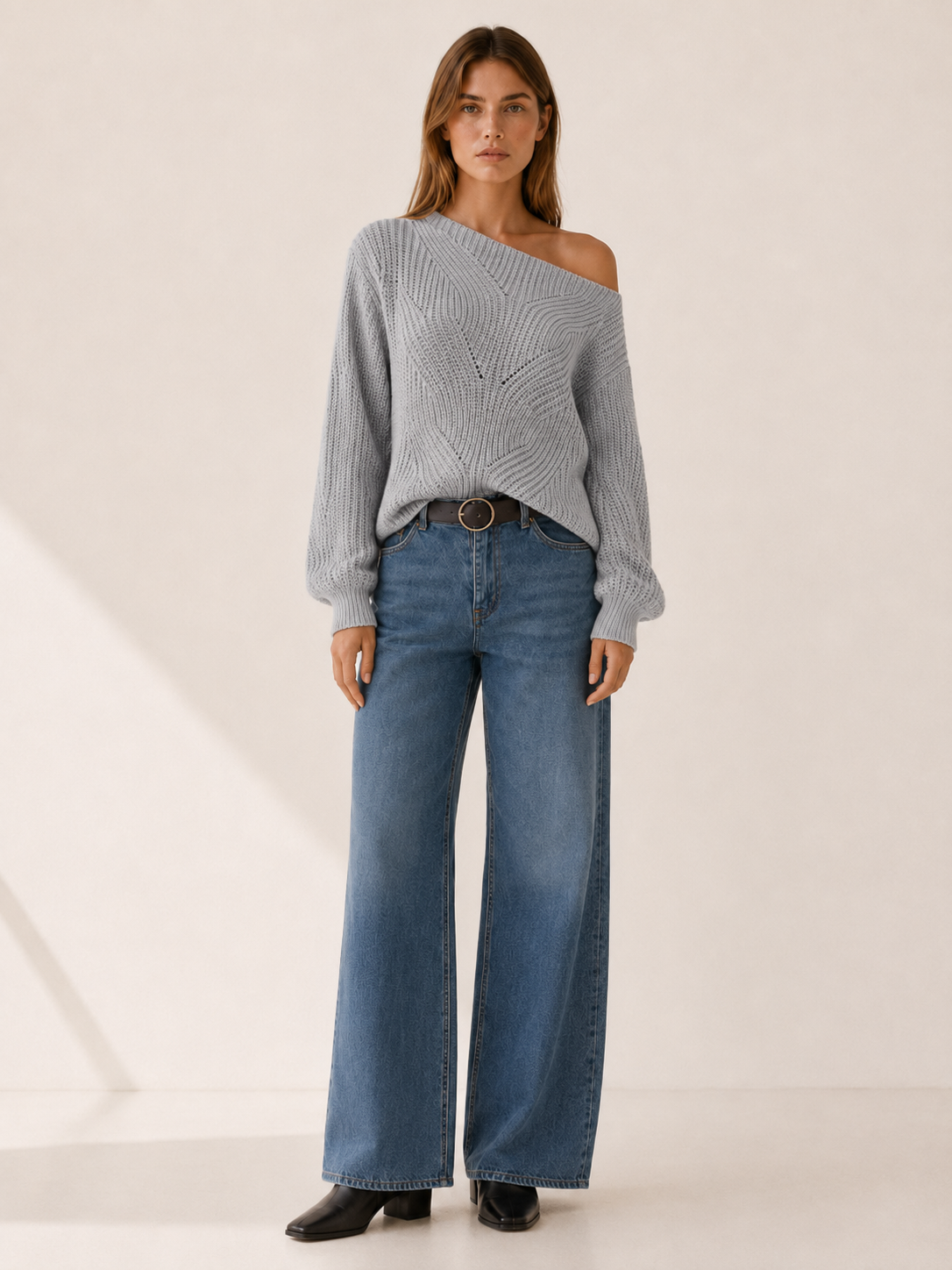 Meliora | V-Neck Sweater with Openwork Detail and Balloon Sleeves