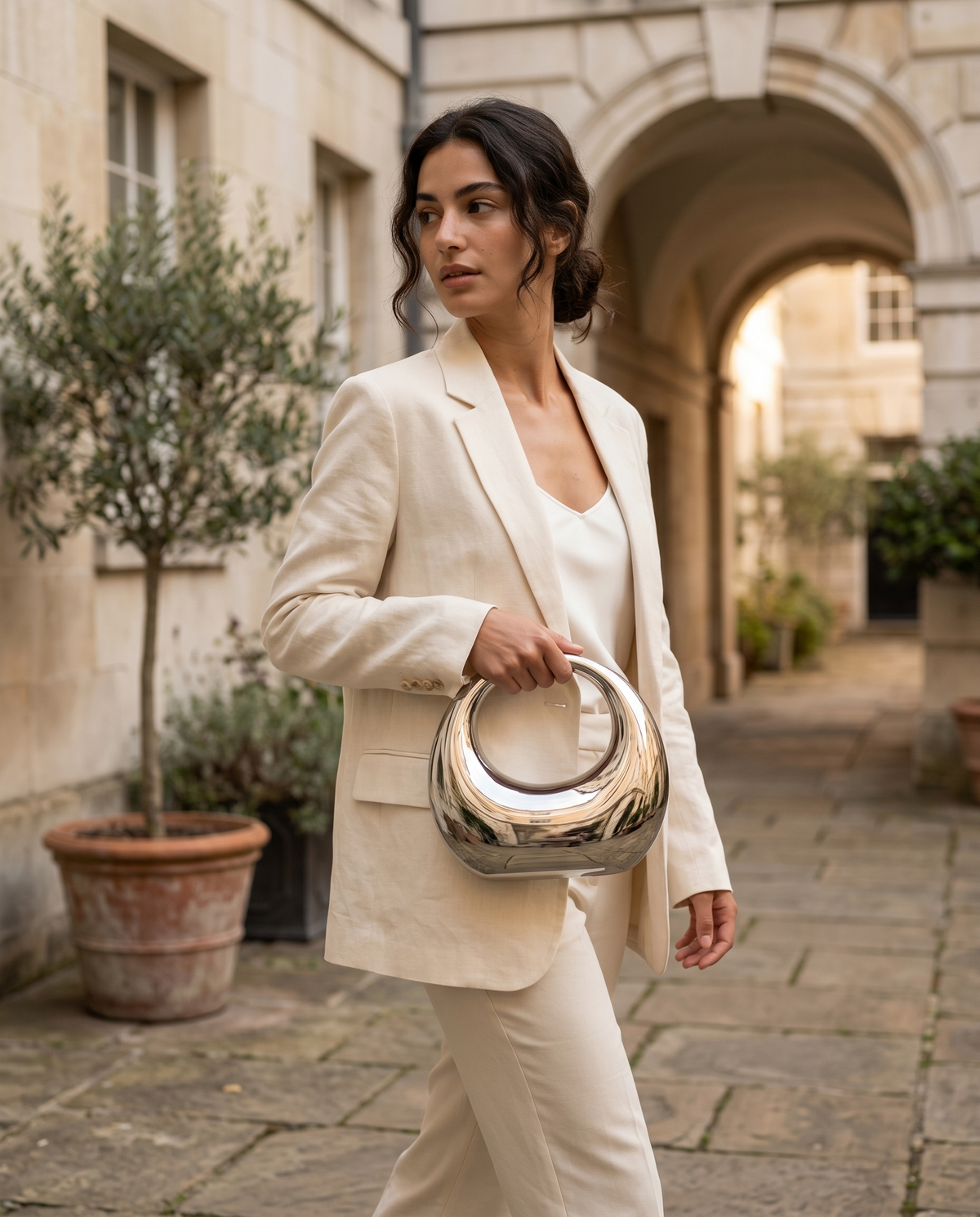 Minerva | Acrylic Clutch Bag with Sculpted Handle