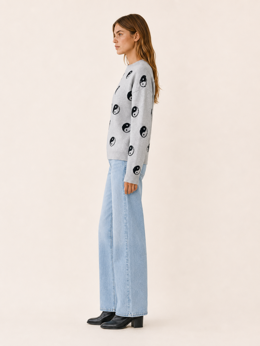 Olythra | Crew Neck Sweater with Celestial Pattern