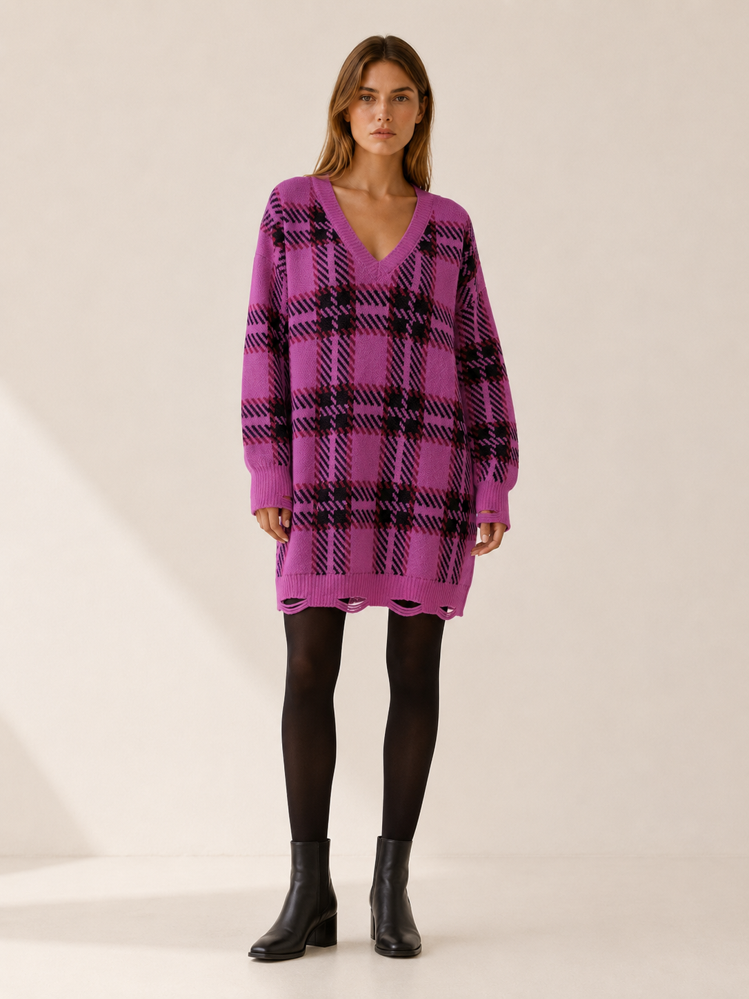 Oryssia | Sweater Dress with Check Pattern and Distressed Hem