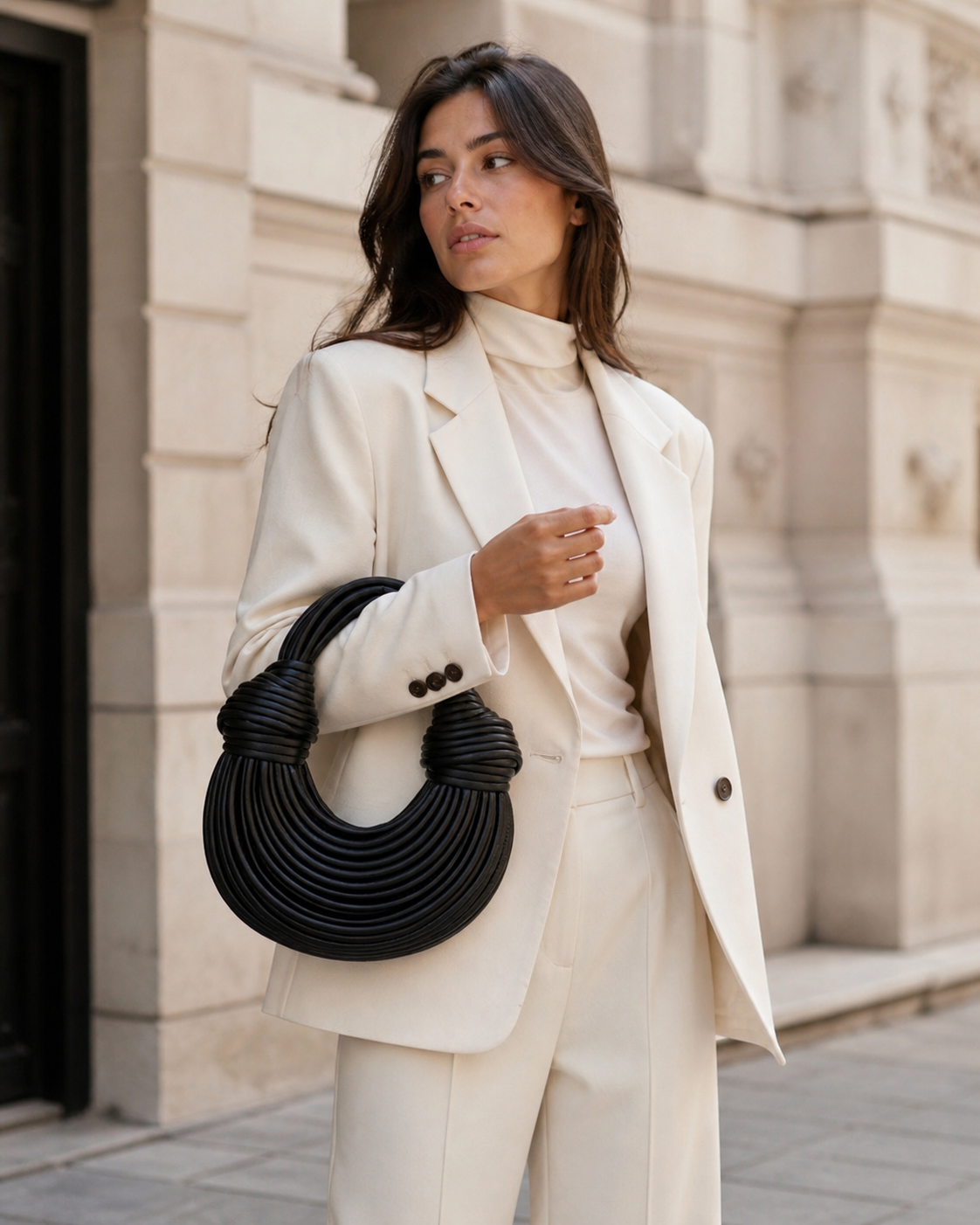 Romy | Sculptural Handbag with Knotted Handle
