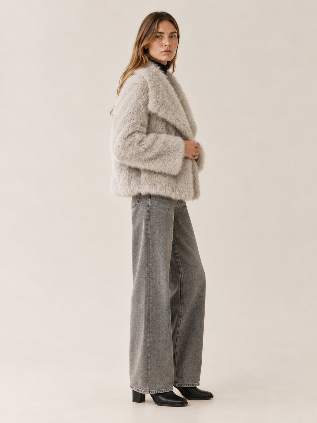 Viviana | Women's Oversized Faux Fur Jacket Winter Evening